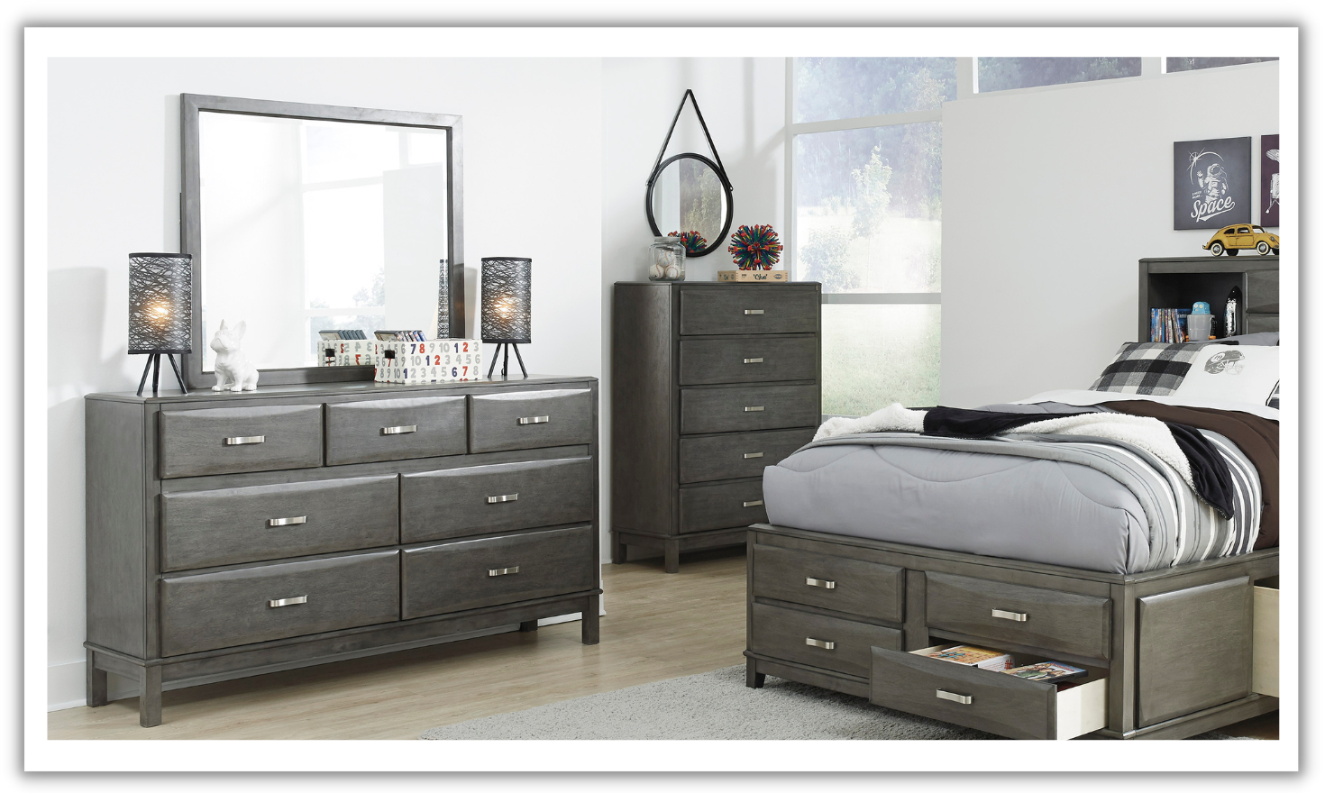 Modern Heritage Caitbrook 7-Drawer Dresser in Gray