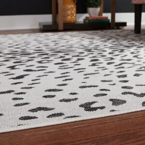 Samya 5'3" x 7'7" Rug