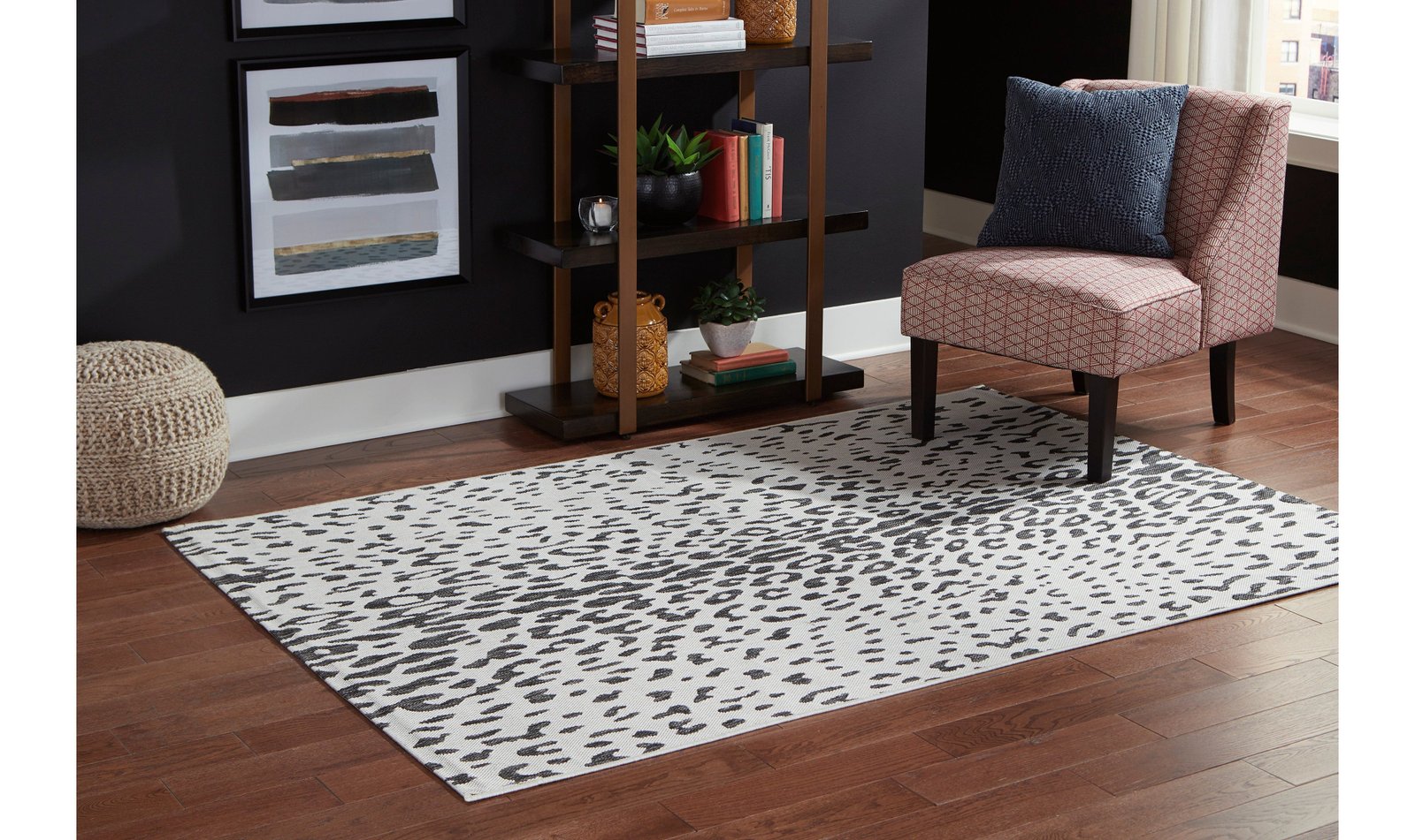 Samya 5'3" x 7'7" Rug - Image 2