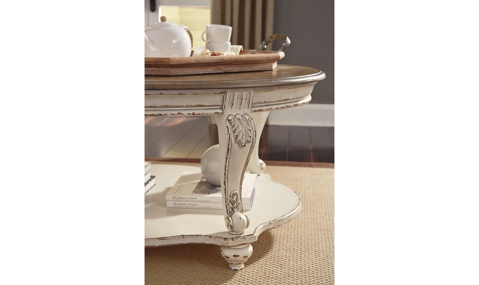 Realyn Oval Cocktail Table - Image 4