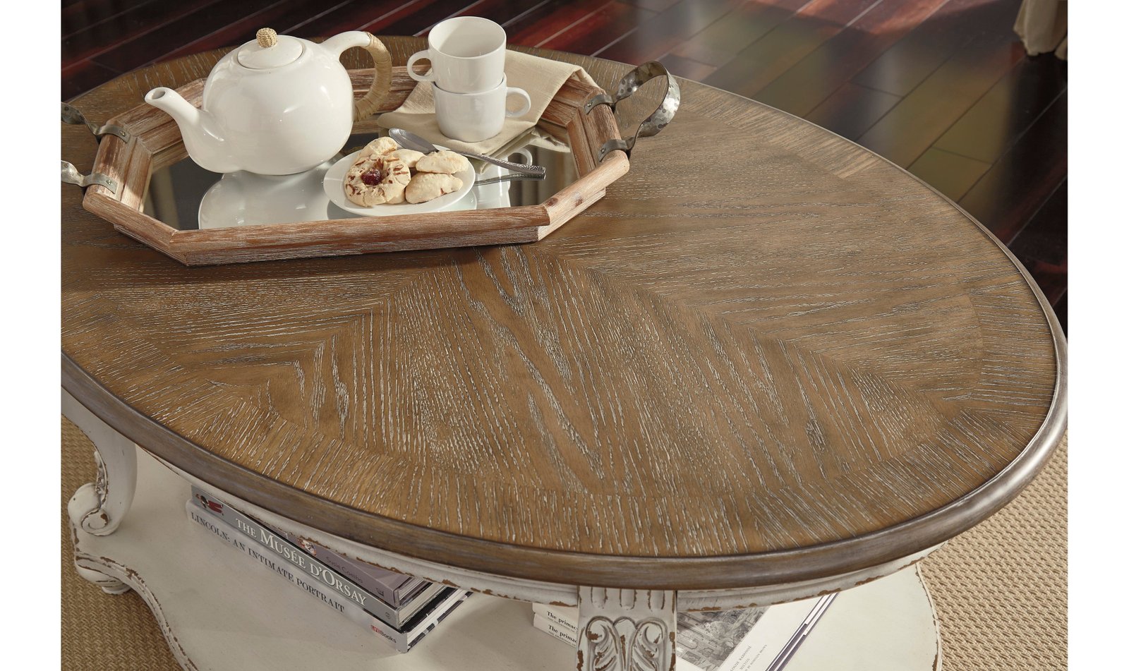 Realyn Oval Cocktail Table - Image 3